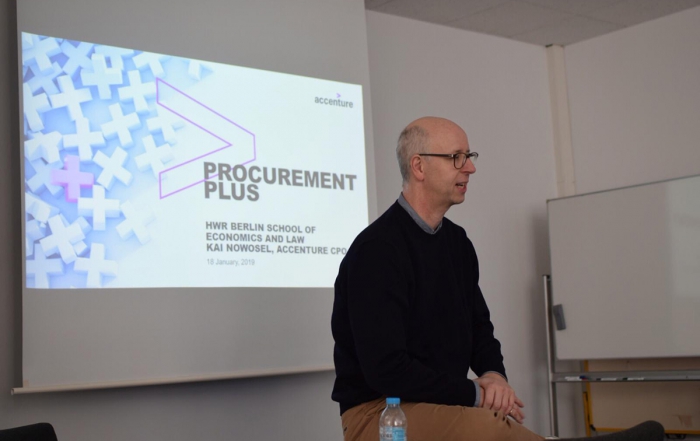 Chief Procurement Officer of Accenture discusses the Future Role of Analytics in Procurement with BIPM students